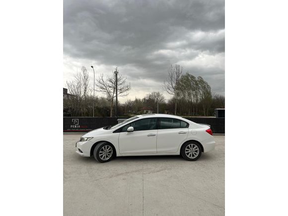 Sahibinden Honda Civic 1.6i VTEC Elegance 2012 Model Adana
