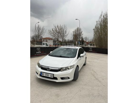 Sahibinden Honda Civic 1.6i VTEC Elegance 2012 Model Adana