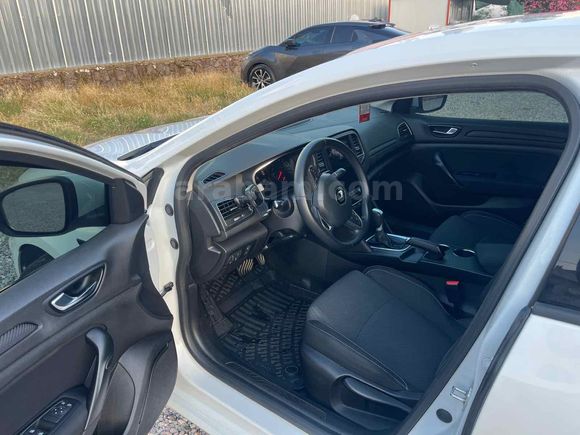 Sahibinden Renault Megane 1.5 Blue DCI Joy 2021 Model 