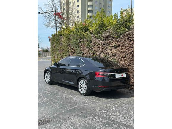 Skoda SuperB 1.5 TSI Prestige 2023 Model 