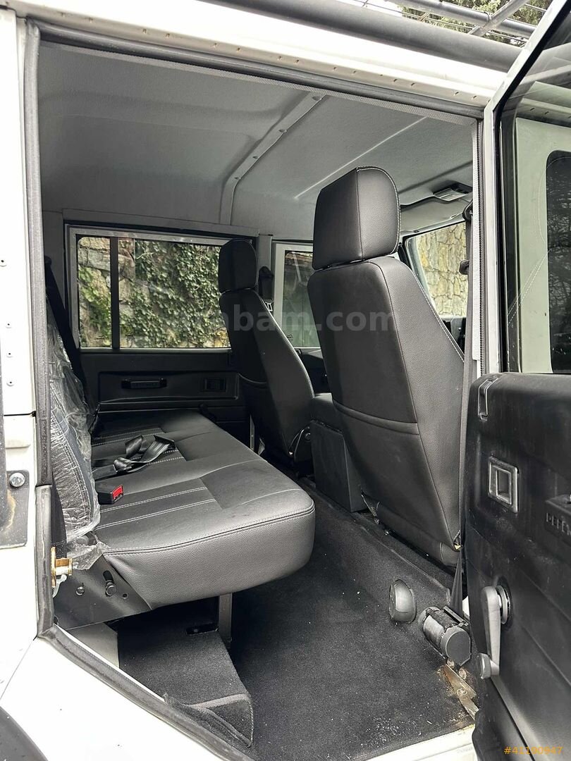 Galeriden Land Rover Defender 110 2.5 D 1993 Model İstanbul 6.001 km Beyaz 3