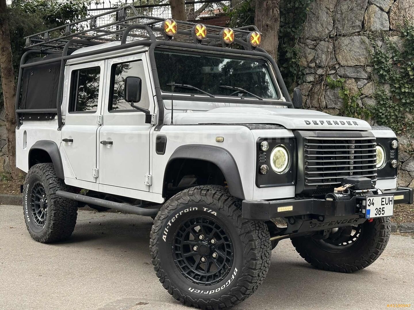 Galeriden Land Rover Defender 110 2.5 D 1993 Model İstanbul 6.001 km Beyaz 7