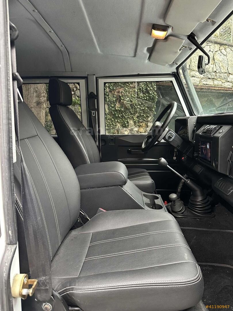 Galeriden Land Rover Defender 110 2.5 D 1993 Model İstanbul 6.001 km Beyaz 2