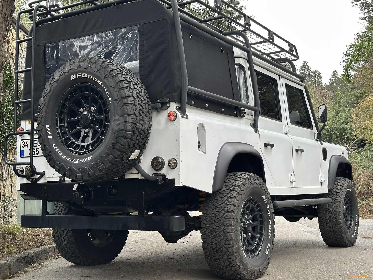 Galeriden Land Rover Defender 110 2.5 D 1993 Model İstanbul 6.001 km Beyaz 4