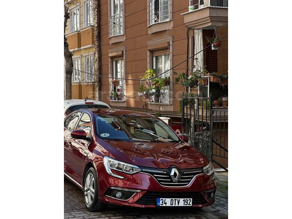 Sahibinden Renault Megane 1.6 Joy 2017 Model  95.000 km Kırmızı