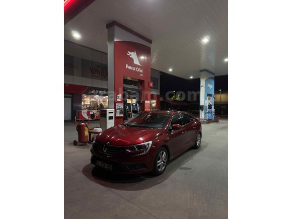 Sahibinden Renault Megane 1.6 Joy 2017 Model  95.000 km Kırmızı
