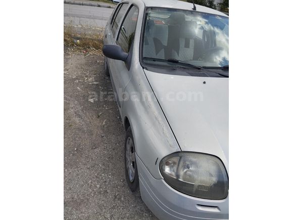 Sahibinden Renault Clio 1.4 RNA 2001 Model
