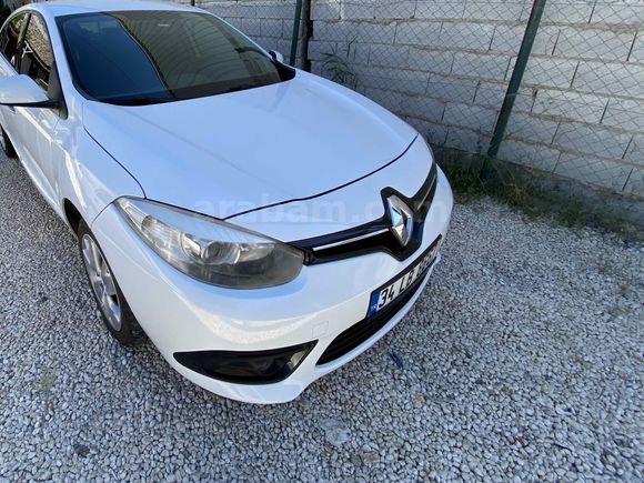 Sahibinden Renault Fluence 1.5 dCi Touch Plus 2014 Model
Trafiğe 2015 çıkışlıdır 