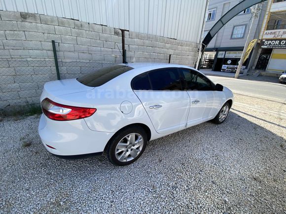 Sahibinden Renault Fluence 1.5 dCi Touch Plus 2014 Model
Trafiğe 2015 çıkışlıdır 