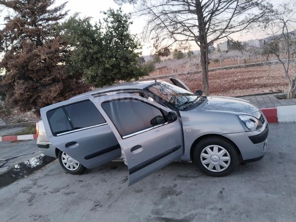 Sahibinden Renault Clio 1.4 Alize 2006 Model  110.000 km Füme