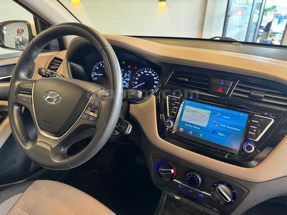 EA AUTO'DAN BOYASIZ DEĞİŞENSİZ 2016 MODEL OTOMATİK 92.000 KM