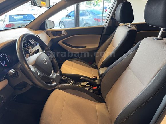 EA AUTO'DAN BOYASIZ DEĞİŞENSİZ 2016 MODEL OTOMATİK 92.000 KM