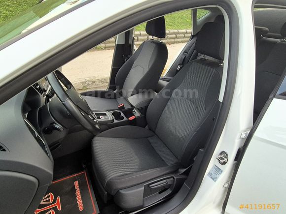 2017 SEAT LEON 1.6 TDI ORJİNAL 133BİNkm STYLE KAZASIZ DEĞİŞENSİZ