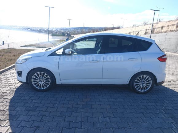 Sahibinden Ford C-Max 1.6 TDCi Titanium X 2013 Model  136.000 km Beyaz