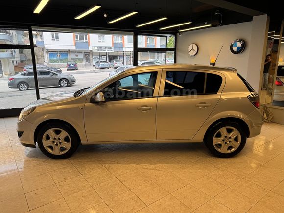 EA AUTO'DAN TEK PARÇA BOYALI DEĞİŞENSİZ TRAMERSİZ OTOMATİK