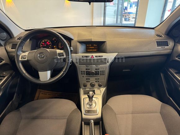 EA AUTO'DAN TEK PARÇA BOYALI DEĞİŞENSİZ TRAMERSİZ OTOMATİK