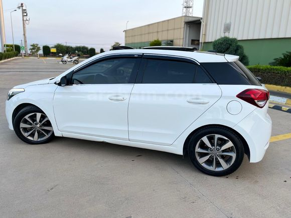 Sahibinden Hyundai i20 1.2 MPI Style 2017 Model