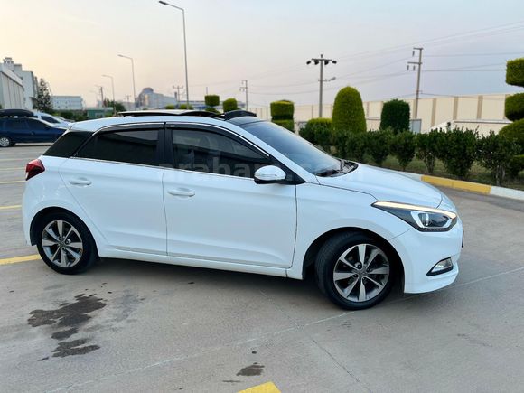 Sahibinden Hyundai i20 1.2 MPI Style 2017 Model