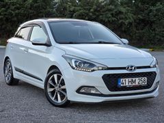HYUNDAİ İ20 FULL OPSİYON / OTOMATİK VİTES / CAM TAVAN / SIFIR KONDİSYONUNDA / İÇİ ÇİFT RENK