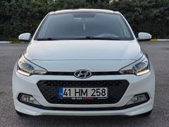 HYUNDAİ İ20 FULL OPSİYON / OTOMATİK VİTES / CAM TAVAN / SIFIR KONDİSYONUNDA / İÇİ ÇİFT RENK