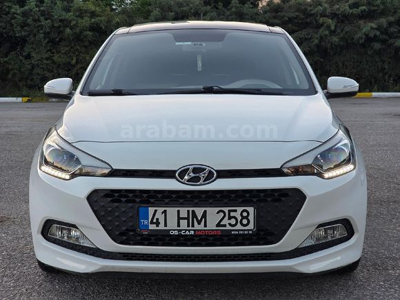 HYUNDAİ İ20 FULL OPSİYON / OTOMATİK VİTES / CAM TAVAN / SIFIR KONDİSYONUNDA / İÇİ ÇİFT RENK