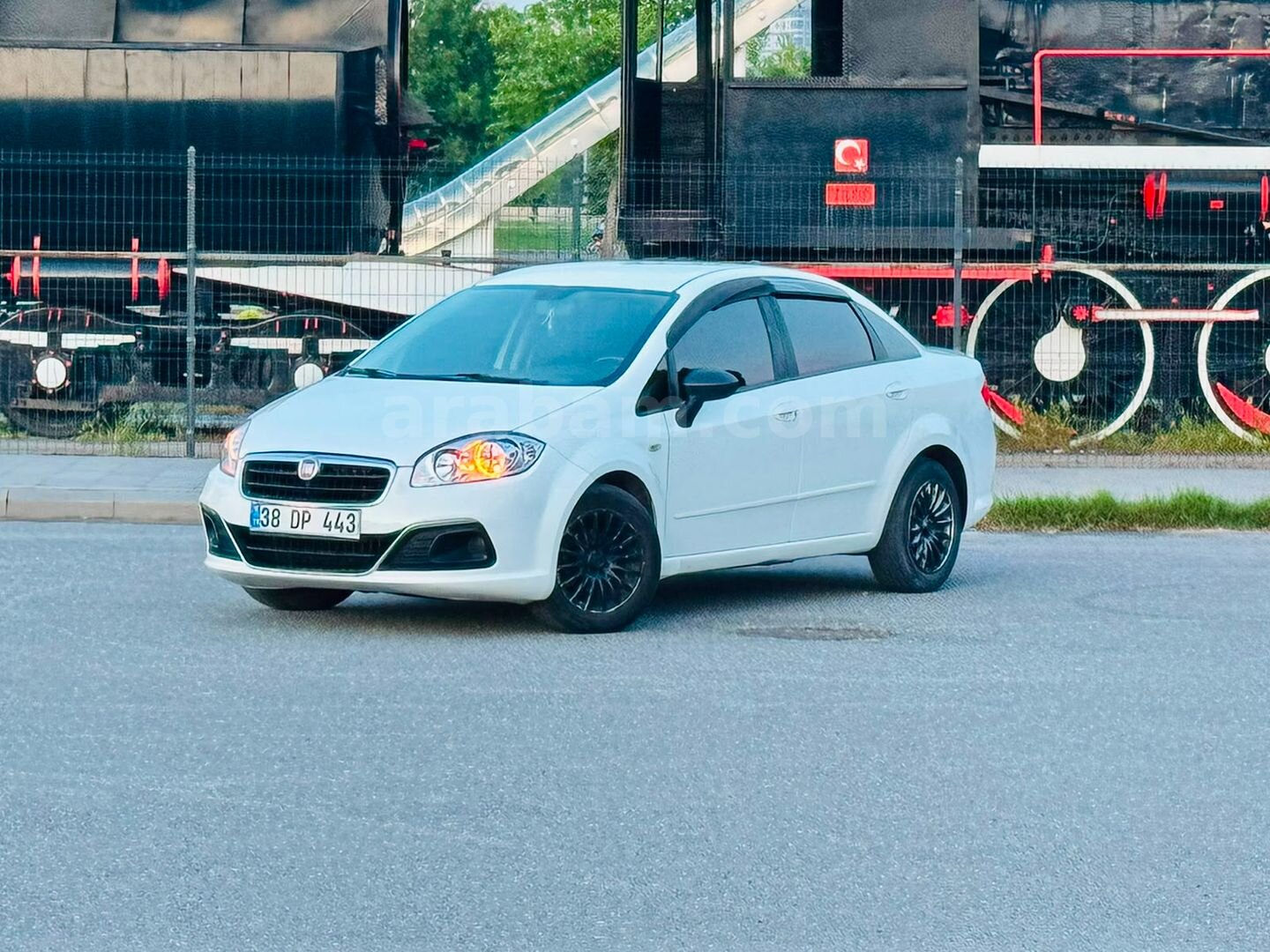 Galeriden Fiat Linea 1.3 Multijet Pop 2012 Model Kayseri 240.000 km Beyaz 4