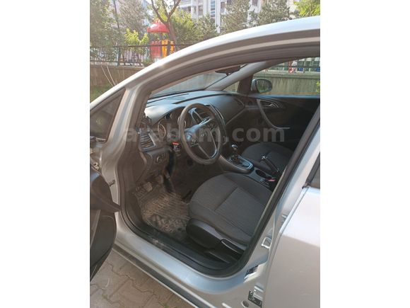 Sahibinden Opel Astra 1.3 CDTI Edition 2012 Model 118600km de