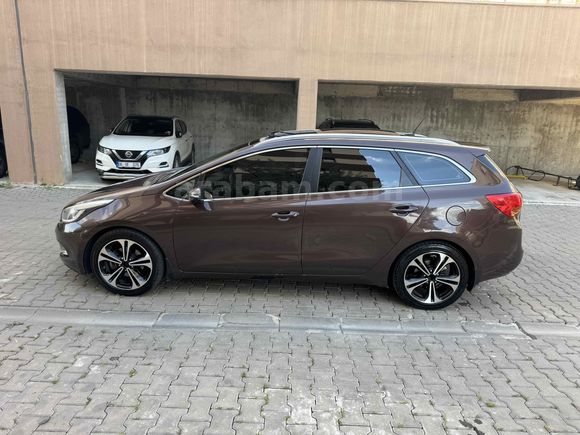 Sahibinden Kia Ceed 1.6 CRDi Concept SW 2012 Model 