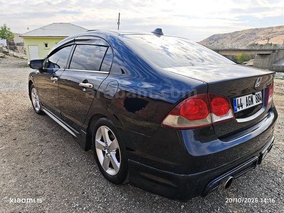 Sahibinden Honda Civic 1.6 Elegance 2011 Model  190.000 km Siyah