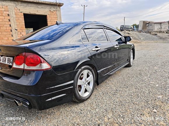 Sahibinden Honda Civic 1.6 Elegance 2011 Model  190.000 km Siyah