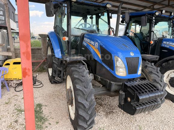 Galeriden New Holland TD90D Van