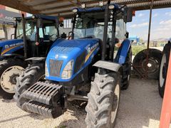 Galeriden New Holland TD90D Van