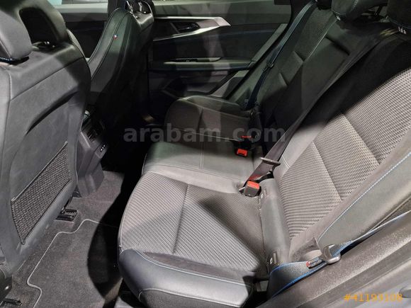 Mais İzmir Şube Austral 1.2 E-Tech Hybrid Techno Esprit Alpine