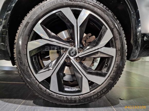 Mais İzmir Şube Austral 1.2 E-Tech Hybrid Techno Esprit Alpine
