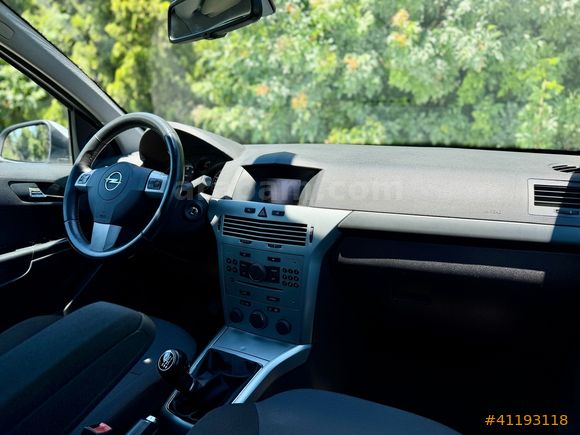 Emsalsiz Temizlikte 130 Bin Km Astra H 1.3 CDTI
