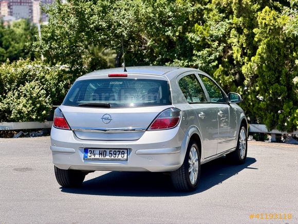 Emsalsiz Temizlikte 130 Bin Km Astra H 1.3 CDTI