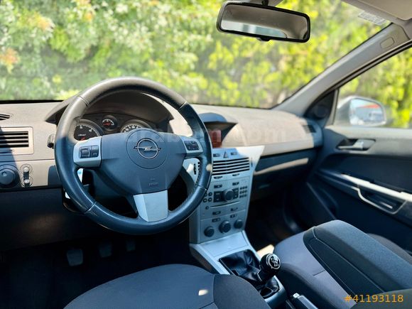 Emsalsiz Temizlikte 130 Bin Km Astra H 1.3 CDTI