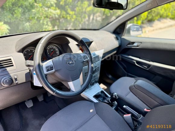 Emsalsiz Temizlikte 130 Bin Km Astra H 1.3 CDTI