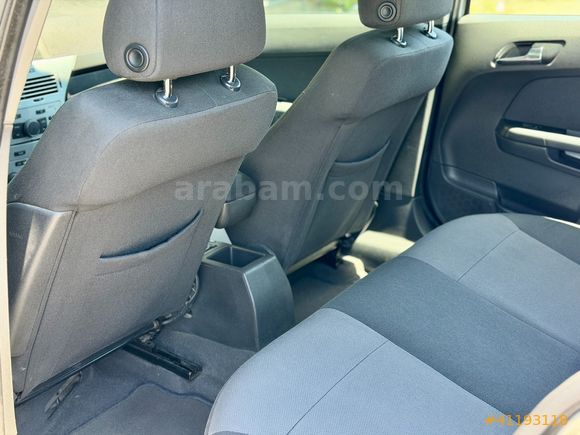 Emsalsiz Temizlikte 130 Bin Km Astra H 1.3 CDTI