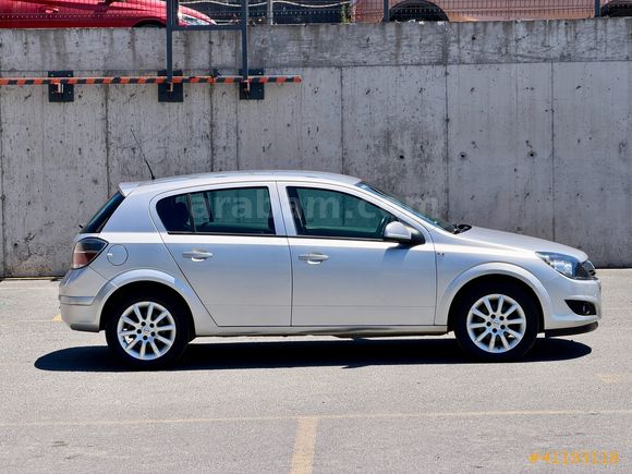 Emsalsiz Temizlikte 130 Bin Km Astra H 1.3 CDTI