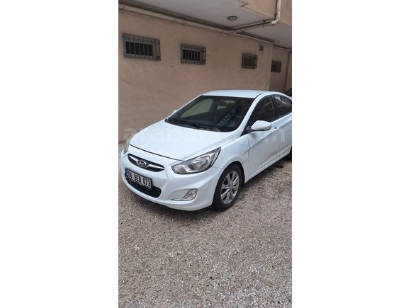SAHİBİNDEN 2012 ACCENT BLUE FULL PAKET ORJİNAL DÜŞÜK KM TEMİZ