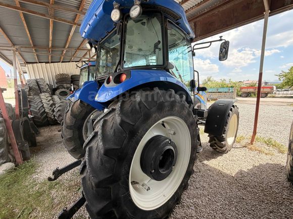 Galeriden New Holland TD110D Van