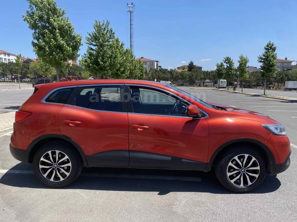Sahibinden Renault Kadjar 1.5 dCi Touch 2015 Model  246.000 km Kırmızı