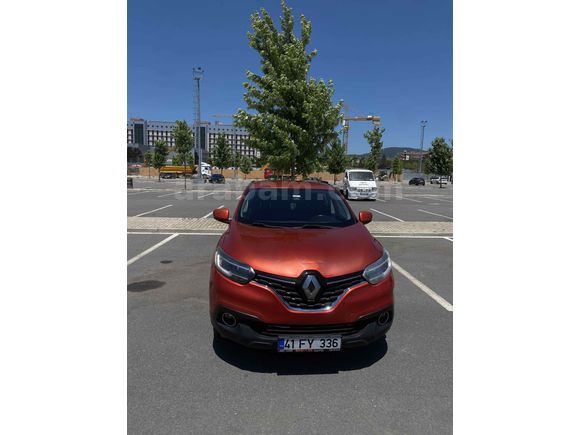 Sahibinden Renault Kadjar 1.5 dCi Touch 2015 Model  246.000 km Kırmızı