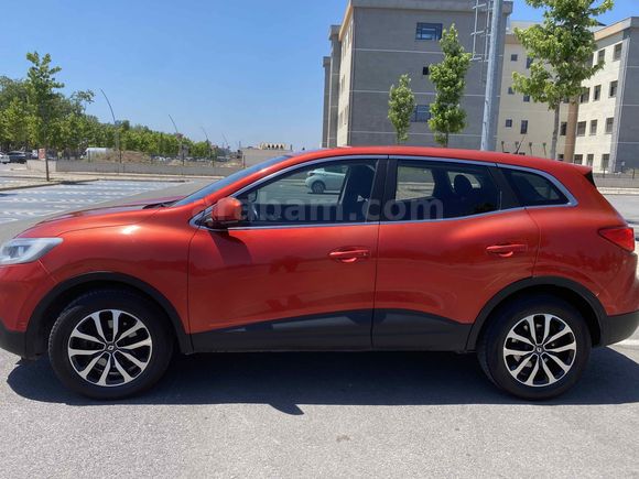 Sahibinden Renault Kadjar 1.5 dCi Touch 2015 Model  246.000 km Kırmızı