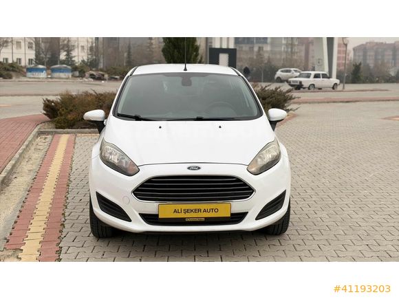 //116 BİN KM DE//105 HP//FORD FİESTA//1.6 OTOMATİK//BAKIMLI
