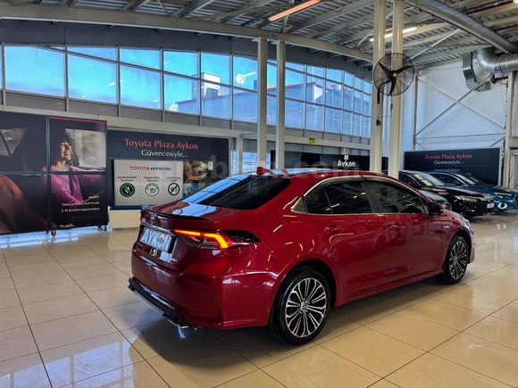 2020 TOYOTA COROLLA 1.8 HYBRID FLAME X-PACK E-CVT
