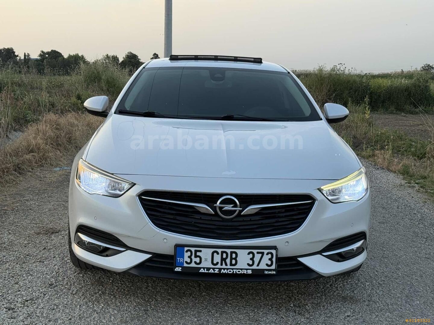 Galeriden Opel Insignia 1.6 CDTI Grand Sport Enjoy 2018 Model İzmir 108.000 km Beyaz 2