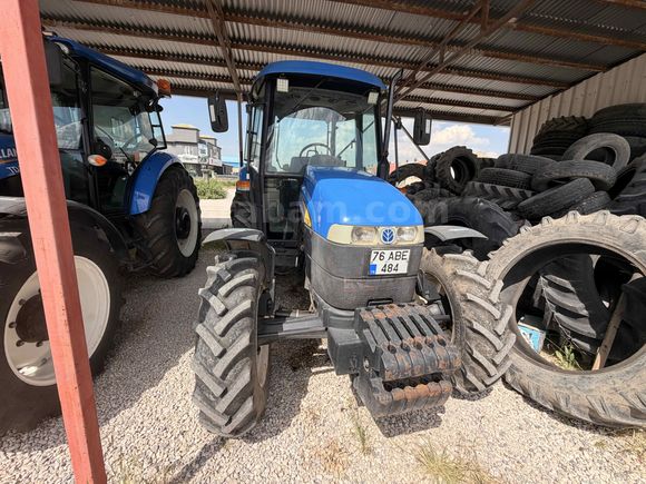 Galeriden New Holland TD75D Van