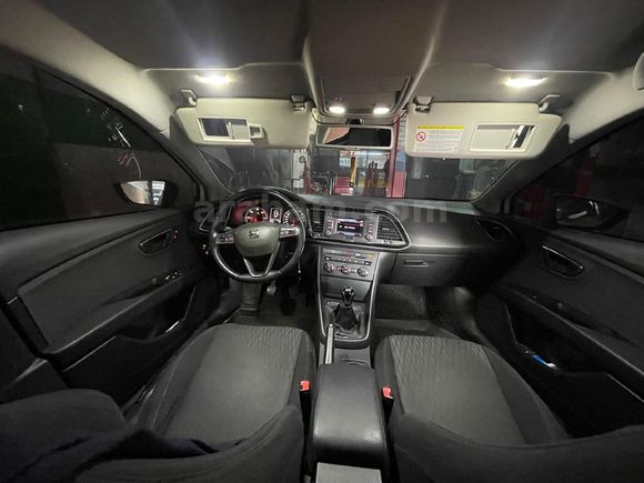 SAHİBİNDEN.   SEAT LEON 1.6 TDI CR STYLE 2013 MODEL.    PLAKA 27 BRT 50. KESİNLİKLE AĞIR HASARI YOKTUR.SAYFANIN EN DİP FİYATIDIR. PAZARLIK MEVCUTTUR.